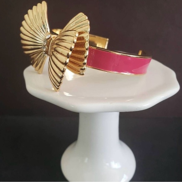 Lily Pulitzer | Women’s Raspberry Pink Fan Bow Bracelet Cuff - Picture 2 of 7